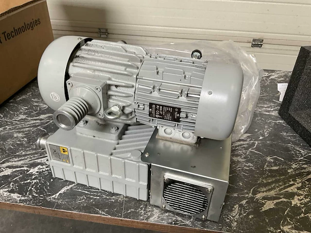 Agilent ss40+ vacuümpomp - afbeelding 1 van  6