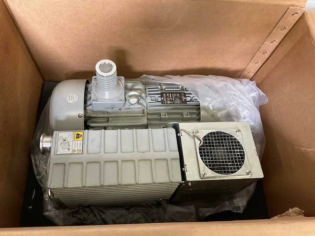 Agilent ss40+ vacuümpomp - afbeelding 2 van  6