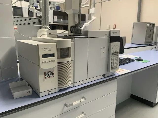 Agilent technologies 7890a gas chromatograaf - afbeelding 2 van  9