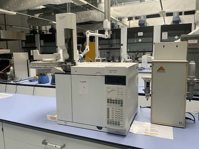 Agilent technologies 7890a gas chromatograaf - afbeelding 5 van  11