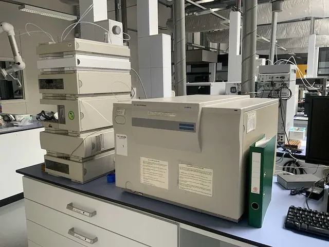 Agilent technologies lc/msd vl g1956a hplc system - afbeelding 1 van  15