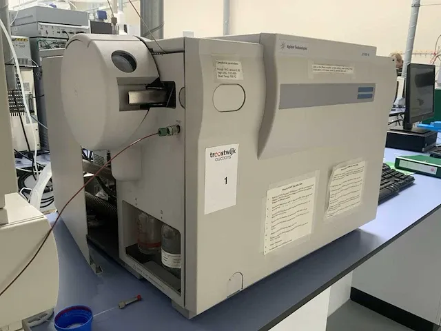 Agilent technologies lc/msd vl g1956a hplc system - afbeelding 14 van  15