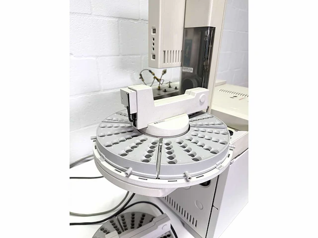 Agilent/hp - 6890 gc - chromatografie - afbeelding 4 van  7