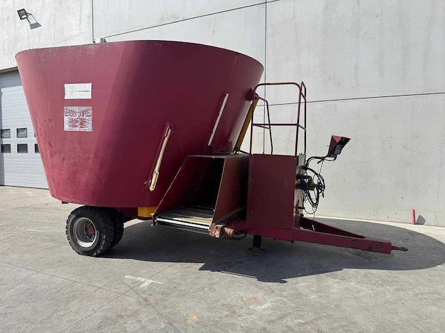 Agm - leader unifeed - mixer feeder lorrie - afbeelding 1 van  14