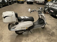Agm - retro - scooter