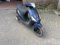 Agm - scooter - afbeelding 3 van  6