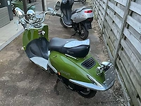 Agm retro extra scooter - afbeelding 4 van  7