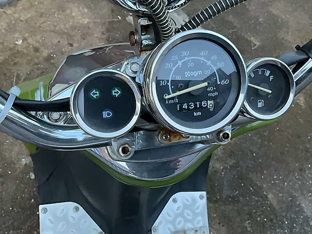 Agm retro extra scooter - afbeelding 5 van  7
