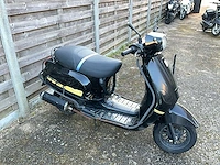 Agm scooter - afbeelding 3 van  7