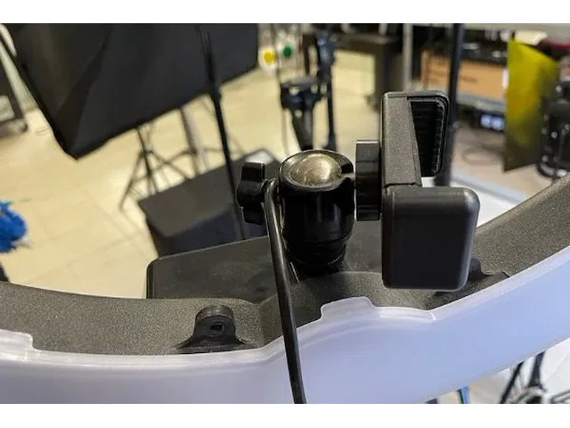 Agoda ring studiolicht - afbeelding 2 van  9