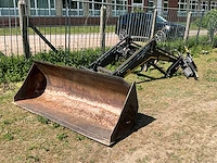 Agram 76 frontlader voor tractor inclusief graafbak - afbeelding 2 van  15