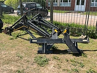 Agram 76 frontlader voor tractor inclusief graafbak - afbeelding 9 van  15
