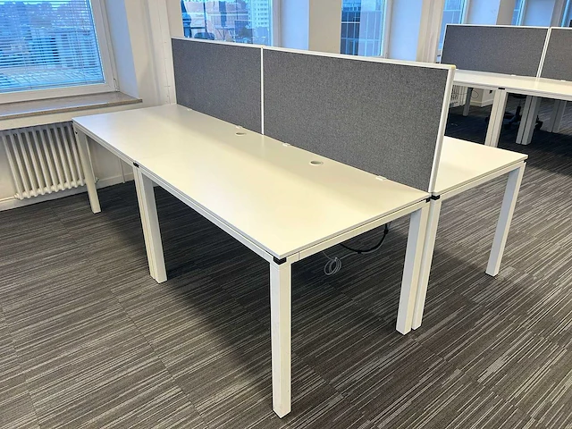 Ahrend - 4-persoons - bureau - afbeelding 1 van  6
