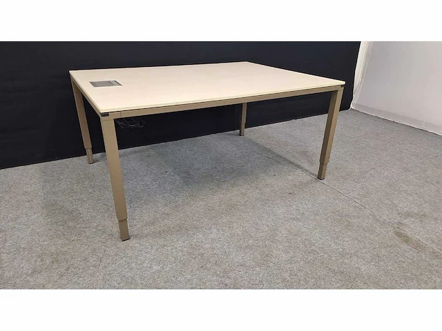 Ahrend - bureau / vergadertafel - afbeelding 2 van  7