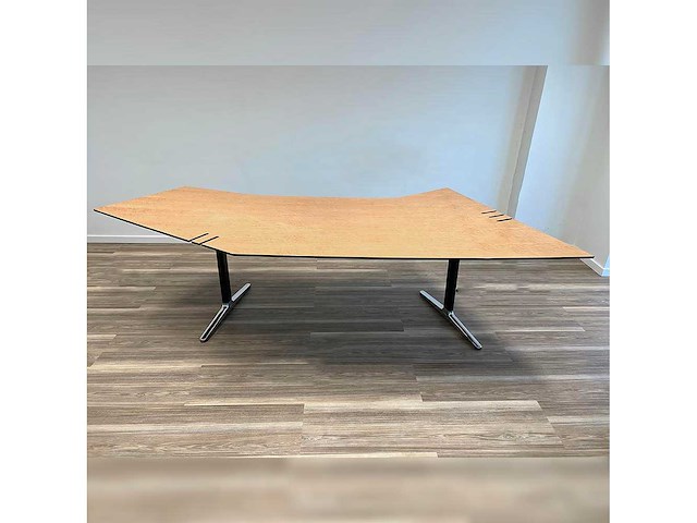Ahrend - directiebureau - mehes friso - desk - afbeelding 1 van  6