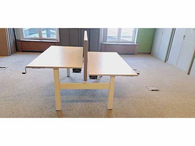 Ahrend - four two - desk (4x) - afbeelding 2 van  5