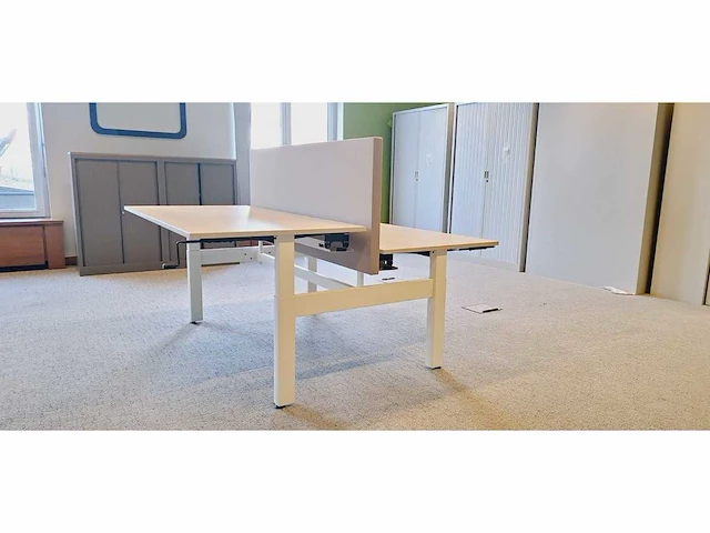 Ahrend - four two - desk (4x) - afbeelding 3 van  5