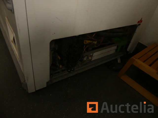 Aht b825n 2-schuifdeur diepvrieskist - afbeelding 9 van  9