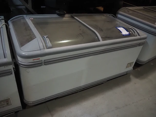 Aht - afbeelding 2 van  7