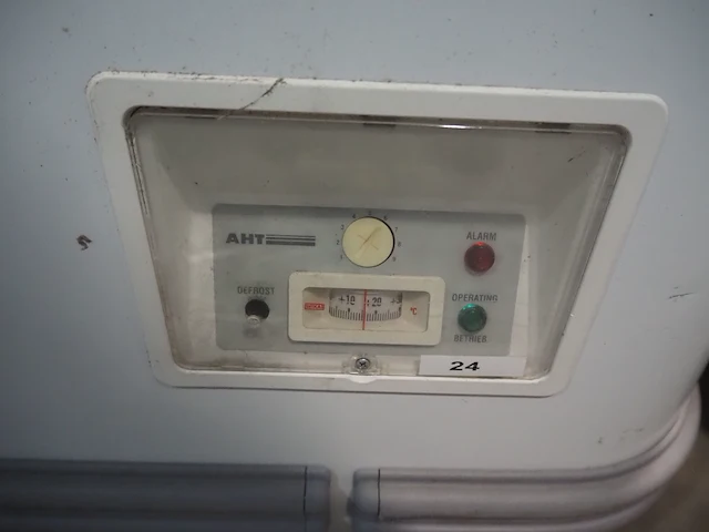 Aht - afbeelding 6 van  7