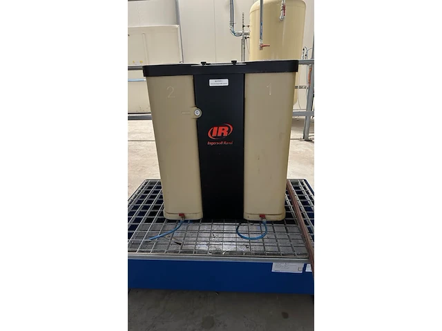Air compressor 1 + dryer ingersoll-rand - afbeelding 6 van  7