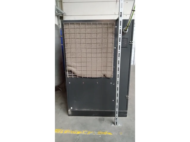 Air compressor chicago pneumatic + dryer + air tanks - afbeelding 13 van  17