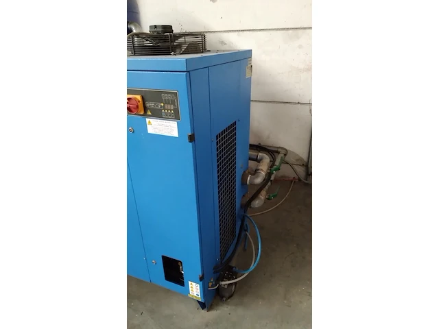 Air compressor chicago pneumatic + dryer + air tanks - afbeelding 16 van  17