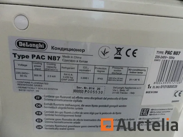 Air conditionning, stofzuiger van haar, kleine zwangere médion - afbeelding 8 van  10
