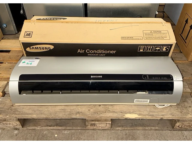 Airco binnen en buitenunit - afbeelding 1 van  6