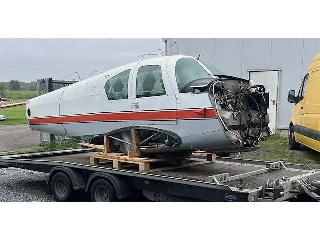 Airplane mooney m20a - afbeelding 7 van  49