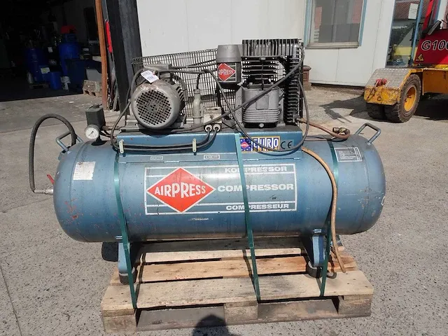 Airpress - - air compressors - afbeelding 1 van  5