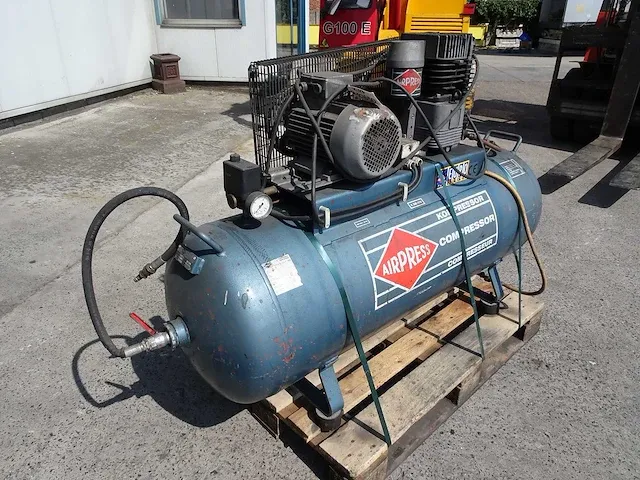 Airpress - - air compressors - afbeelding 2 van  5