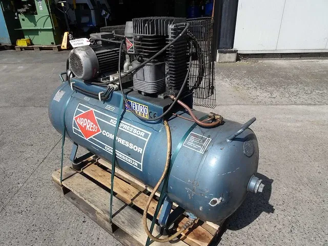 Airpress - - air compressors - afbeelding 3 van  5