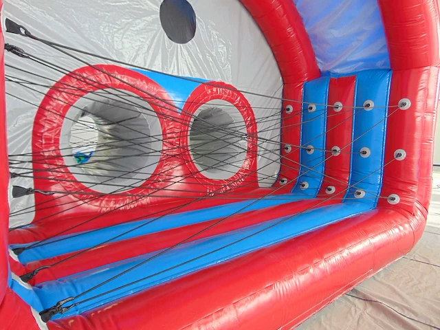 Airquee - bungee spinder hindernisbaan - obstacle course & bouncy castle - afbeelding 5 van  6