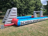 Airquee - reuze kicker tafel - obstacle course & bouncy castle - afbeelding 1 van  4