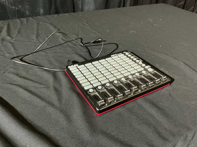 Akai apc mini compacte usb midi-controller - afbeelding 2 van  5