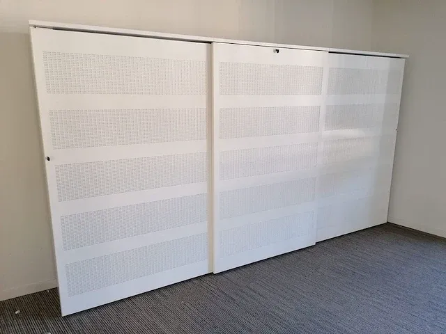 Akoestische schuifdeurkast pami, 3-delig, hoog - afbeelding 1 van  5