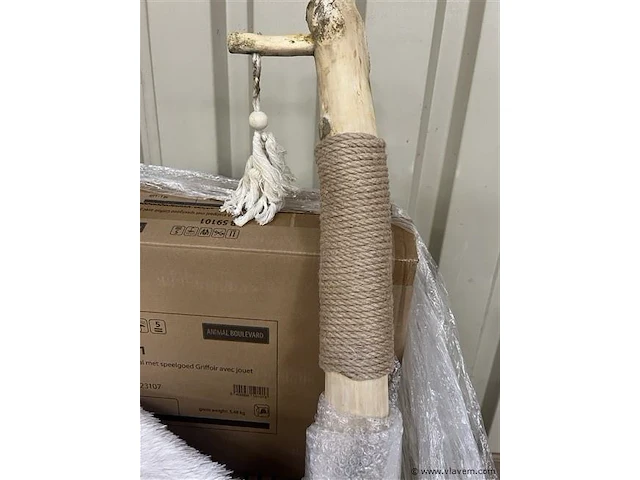 Alaska krabpalen met speelgoed - afbeelding 3 van  4