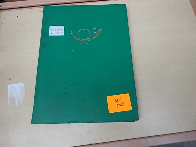 Album postzegels treinen +-400 stuks - afbeelding 1 van  3