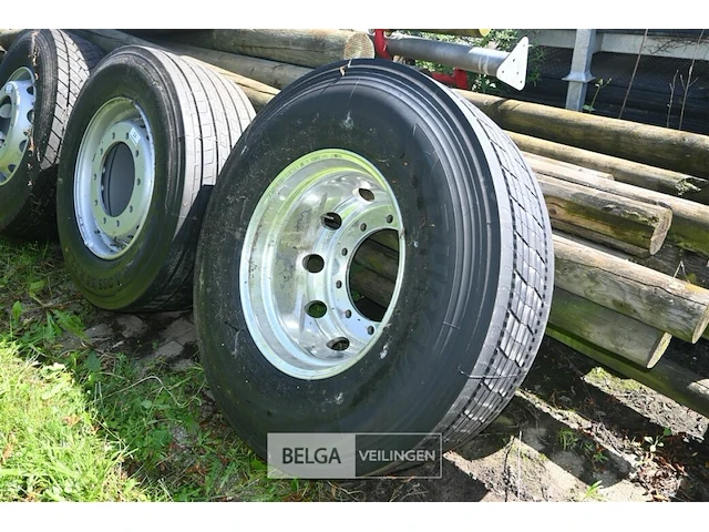 Alcoa velg + bridgestone vrachtwagenband - afbeelding 1 van  7