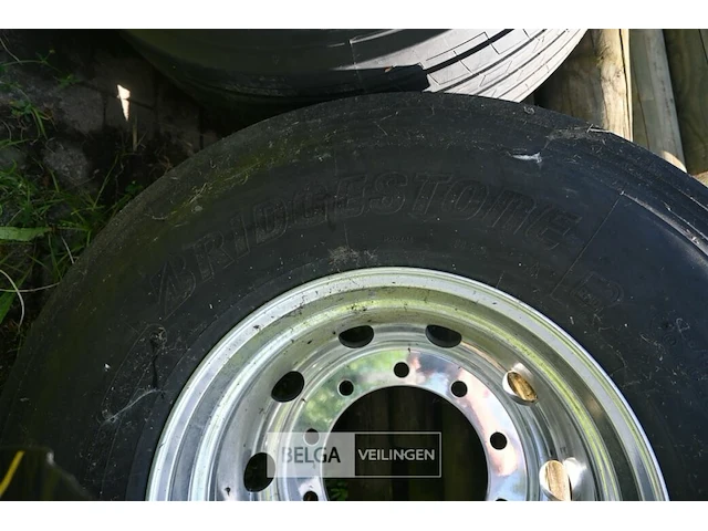Alcoa velg + bridgestone vrachtwagenband - afbeelding 4 van  7