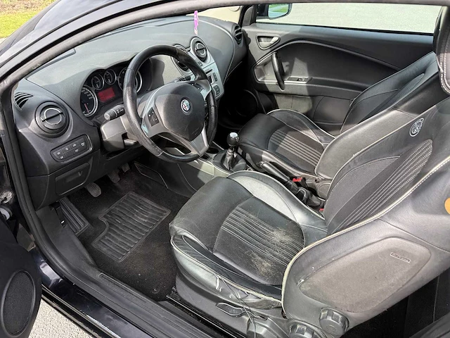 Alfa - 2010 - romeo - mito - personenauto - afbeelding 11 van  35