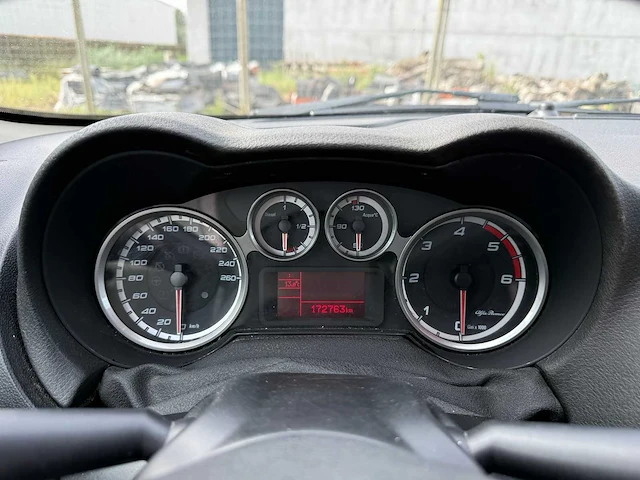Alfa - 2010 - romeo - mito - personenauto - afbeelding 19 van  35