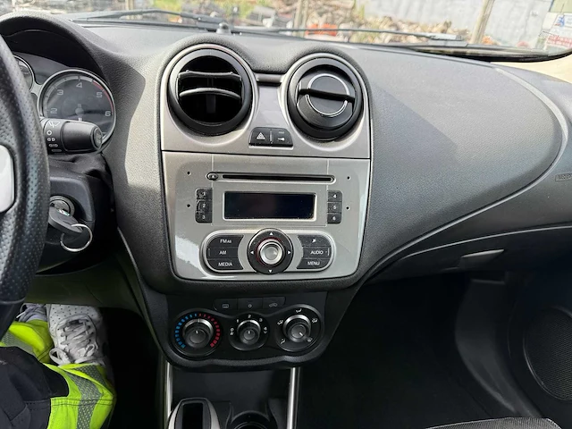 Alfa - 2010 - romeo - mito - personenauto - afbeelding 21 van  35