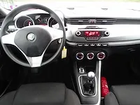 Alfa romeo - - mito - personenauto - afbeelding 6 van  26
