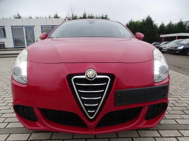 Alfa romeo - - mito - personenauto - afbeelding 1 van  26