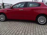 Alfa romeo - - mito - personenauto - afbeelding 21 van  26
