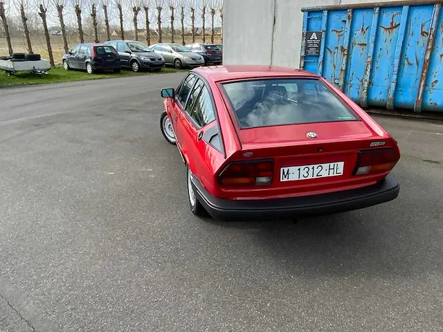 Alfa romeo - gtv - gtv 2.0i - oldtimer - afbeelding 2 van  28