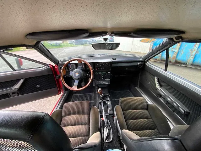 Alfa romeo - gtv - gtv 2.0i - oldtimer - afbeelding 8 van  28