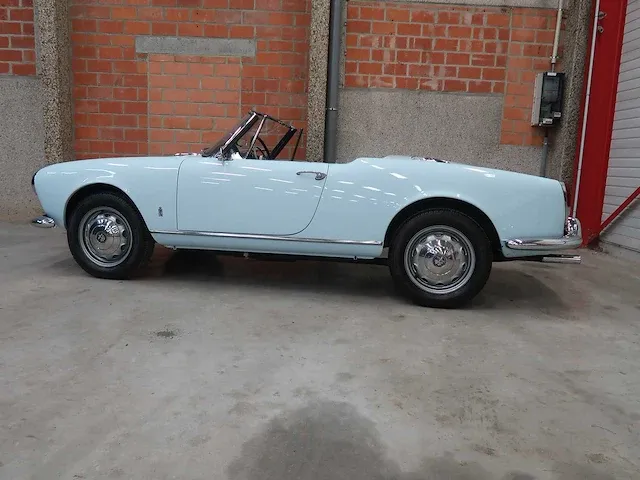 Alfa romeo - spider - 1962 - afbeelding 1 van  77